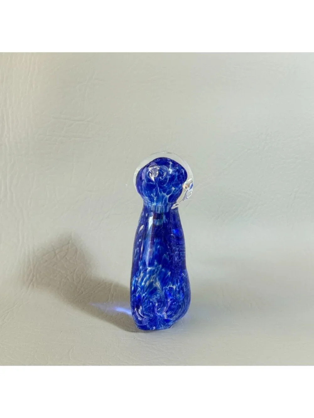 Retro Cobalt Blue Speckled Glass Sitting Cat Statue Clear Tail Paperweight 5